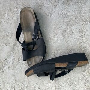 Women's Black Mephisto Sandals
